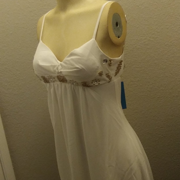 White Embellished Evening / Special Occasion - Picture 1 of 12